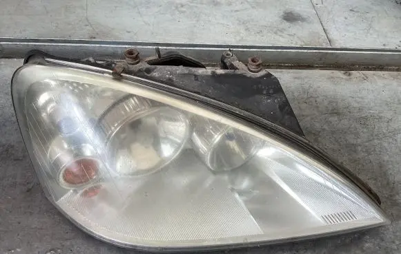 Ford Galaxy Headlight/headlamp 7M6941016L 0301183602