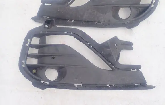 Hyundai i30 Front bumper lower grill