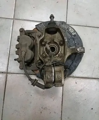Jeep Cherokee Front wheel hub spindle knuckle