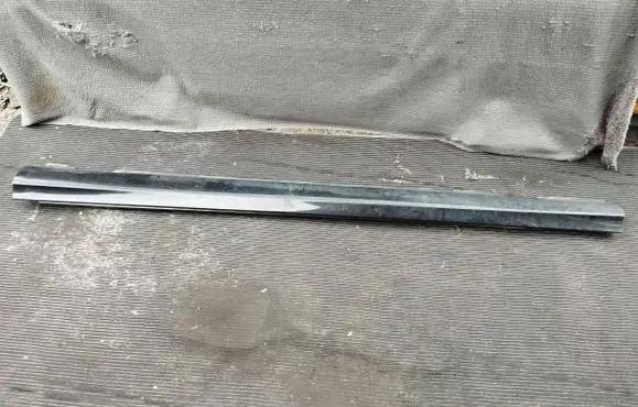 Mercedes-Benz E W211 Sill/side skirt trim A2116900340 00009197