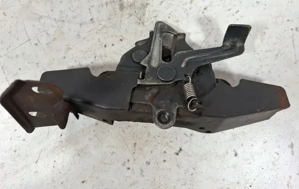 Toyota Corolla Verso AR10 Engine bonnet/hood lock/catch
