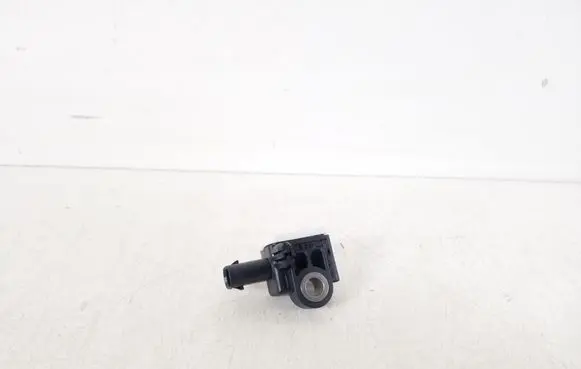 Mercedes-Benz CLA C117 X117 W117 Airbag deployment crash/impact sensor A1668210151