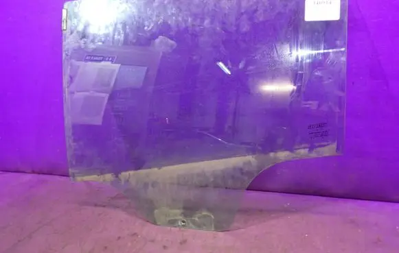 Fiat Bravo Front door window glass four-door