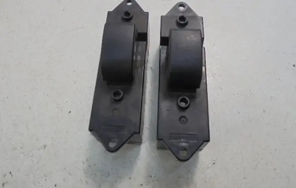 Mitsubishi Lancer VIII Electric window control switch 8608A100