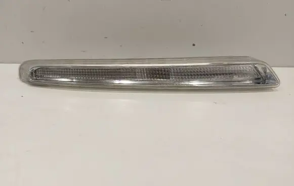 Peugeot 208 I Front bumper turn signal