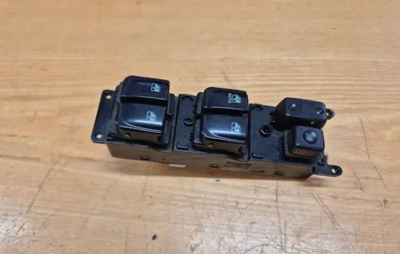 Hyundai Sonata Electric window control switch 202004436