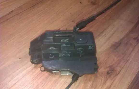 Front door lock