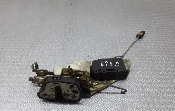 Opel Corsa B Front door lock 