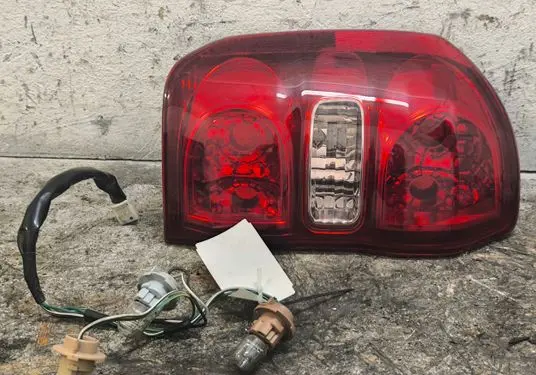 Toyota RAV 4 (XA10) Tail light lenses 