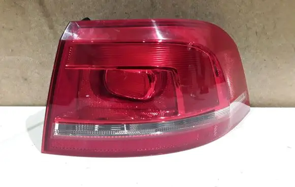 Volkswagen PASSAT B7 Rear/tail lights 3AF945096C