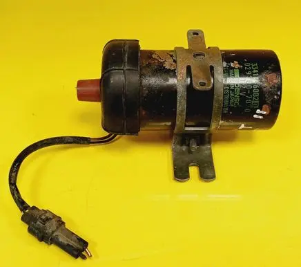 Suzuki Swift I High voltage ignition coil 33410-60B20 3341060B20