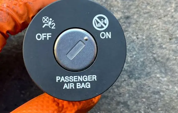KIA Optima Passenger airbag on/off switch braknumeruczci