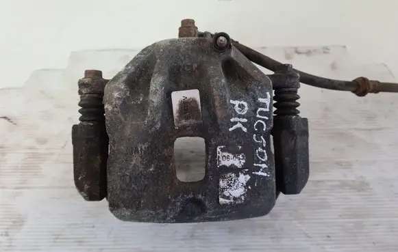 Hyundai Tucson JM Front brake caliper