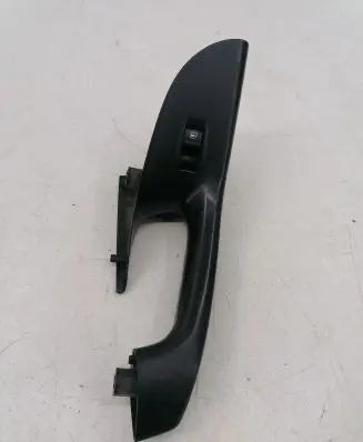 Volkswagen PASSAT B6 Electric window control switch