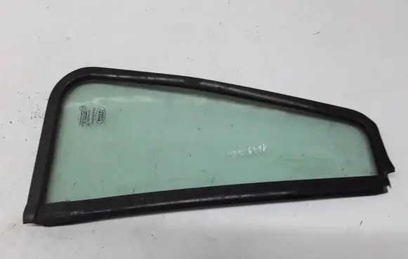 Land Rover Freelander Rear vent window glass 