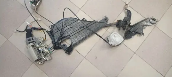 Toyota Sienna XL30 III Sliding door lock 8205408080 GE003668
