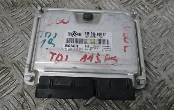 Volkswagen PASSAT B5 Other control units/modules 038906019EM