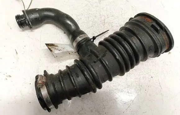 Ford Focus Air intake hose/pipe 3m519a673m