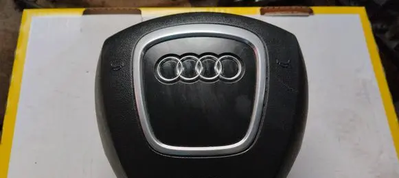Audi A3 S3 8P Steering wheel airbag PODUSZKAA38PLIFT