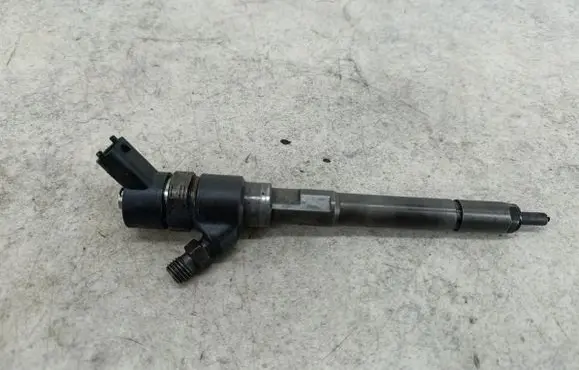 Chevrolet Epica Fuel injector 96440397