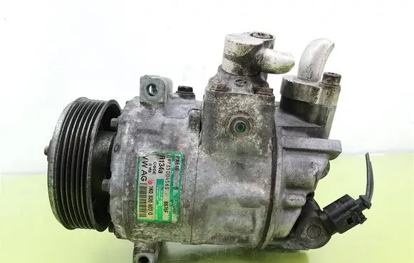 Volkswagen PASSAT B6 Air conditioning (A/C) compressor (pump) 1K0820803Q