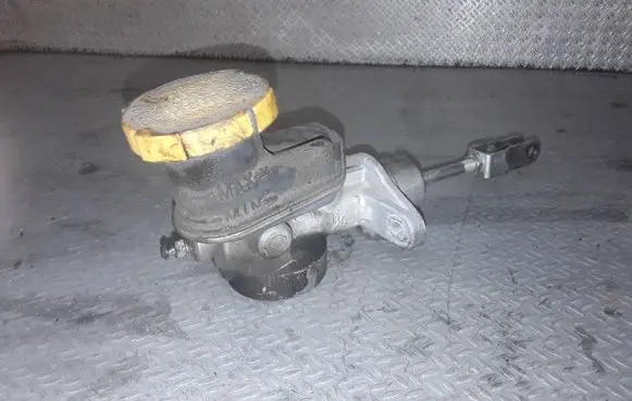 Subaru Forester SH Clutch slave cylinder 
