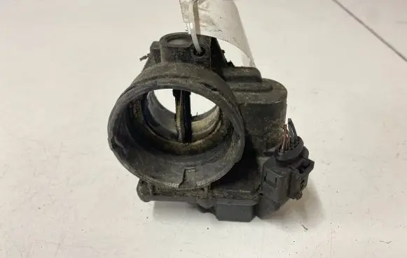 Volkswagen Caddy Throttle valve 03G128063Q