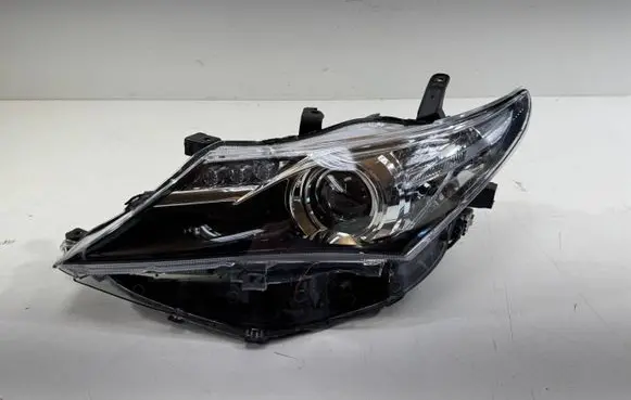 Toyota Auris E180 Headlight/headlamp