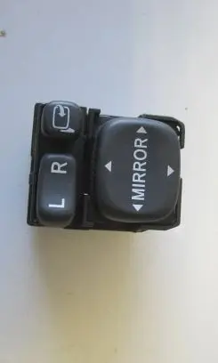 Toyota Land Cruiser (J120) Wing mirror switch 183575