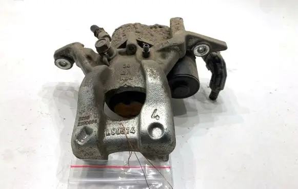 Toyota Yaris Cross Rear brake caliper 