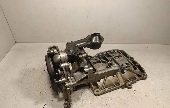 BMW X5 F15 Oil pump 8511459