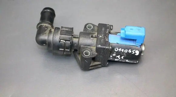 Ford Fusion II Coolant heater control valve BM5G8C605DB