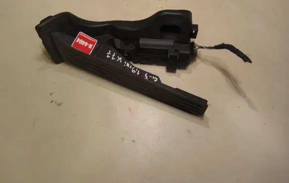 Volkswagen Golf V Accelerator throttle pedal 1K1721503P