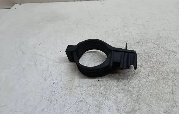 BMW 5 F10 F11 Fuel filter bracket/mount holder 70364776