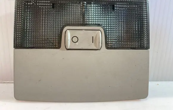 Audi A6 S6 C5 4B Front seat light 4B0947105
