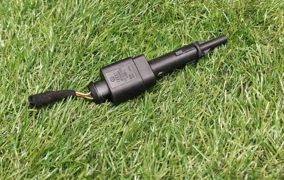 Audi A6 S6 C5 4B Outside/exterior temperature sensor 4B0820535A