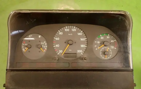 Volkswagen II LT Speedometer (instrument cluster)