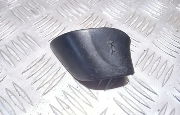 Volkswagen PASSAT B4 Steering wheel buttons/switches 