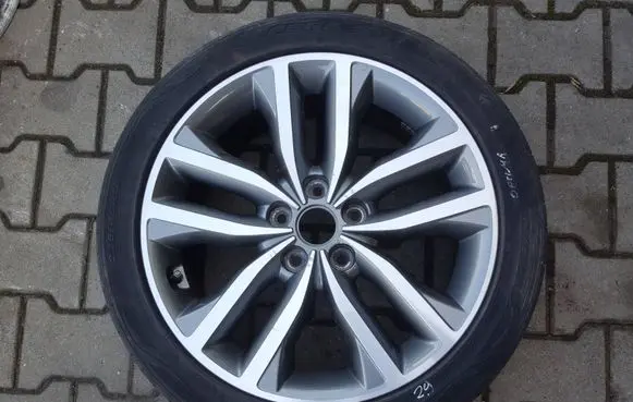R18 alloy rim