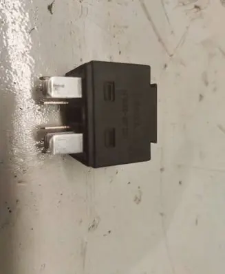 Volvo V70 Other relay 9494782