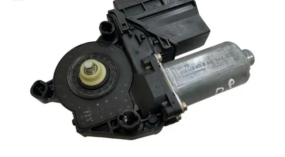 Volkswagen Transporter - Caravelle T5 Front door window regulator motor 7H1959802 E038070046