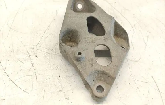 BMW 1 F20 F21 Gearbox mounting bracket 18574710 6859415
