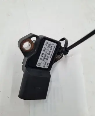 Audi A4 S4 B8 8K Air pressure sensor 038906051C 0281002401