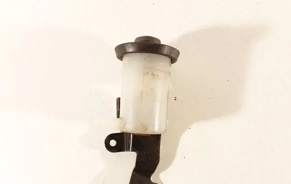 Toyota Avensis T220 Clutch fluid reservoir/tank 