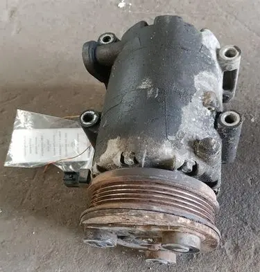 Ford Focus Air conditioning (A/C) compressor (pump) 3M5H-19D629-PH