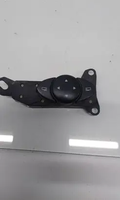 Mercedes-Benz E W211 Wing mirror switch 2118215379 03211025