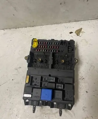 Jeep Grand Cherokee (WJ) Fuse module P56050231AD T07QH3152083N2
