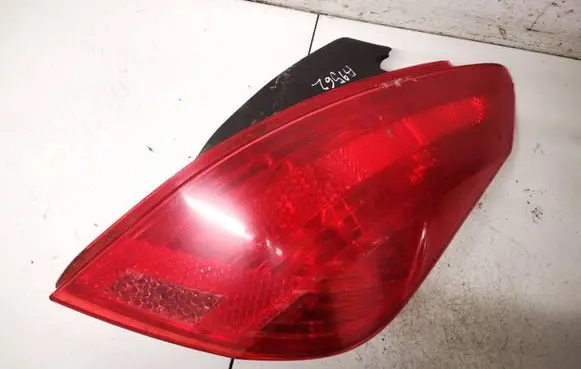 Peugeot 308 Rear/tail lights 9680425680