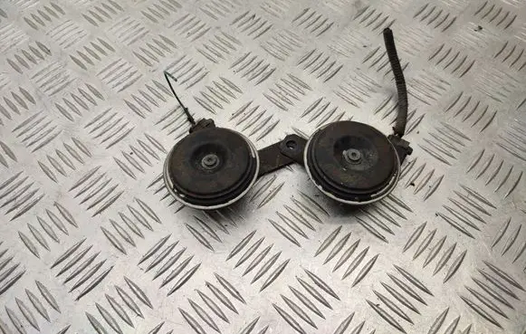 Suzuki Grand Vitara II Horn signal 2721001810 2722001940