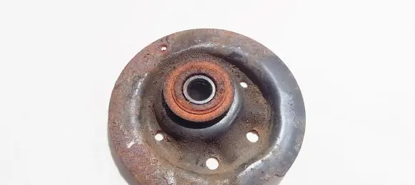Toyota Corolla Verso AR10 Coil spring mount 